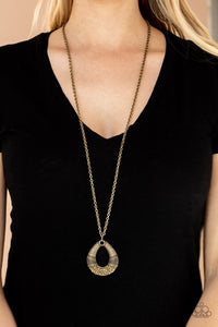 Glitz And Grind - Brass - Fashion Fix Exclusive July 2021 - Necklace - Paparazzi Accessories